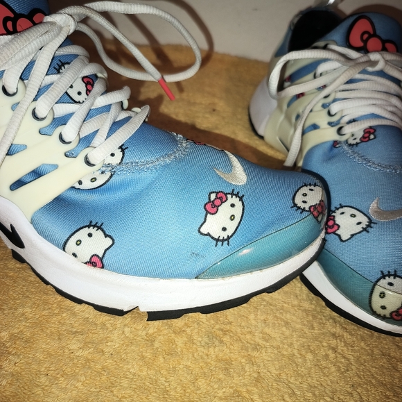 Nike Hello Kitty Presto Running Shoes Size 9 - Picture 4 of 14